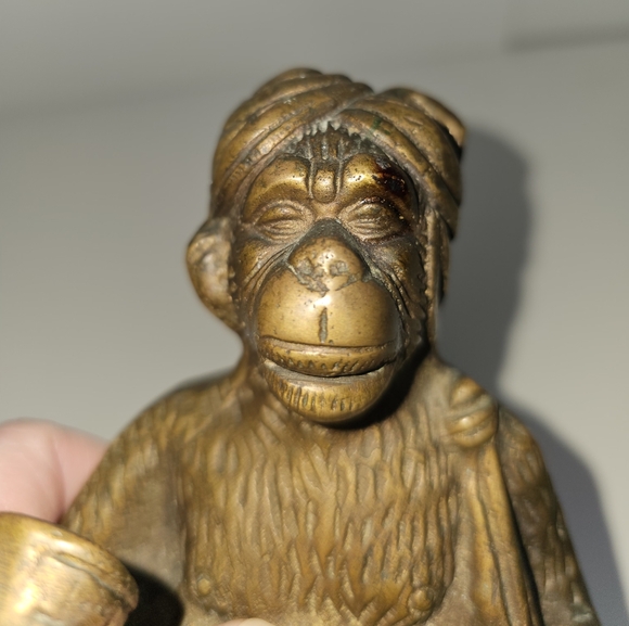 Vintage Brass Money Trinket Box - Picture 11 of 13